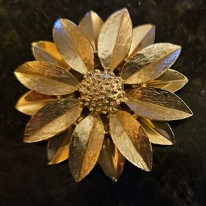 Vintage 1964 Gold Flower Brooch